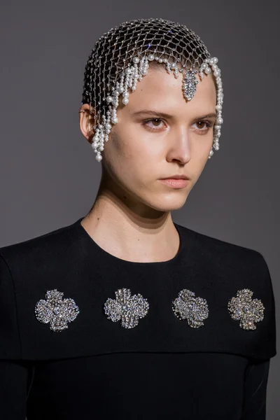 Look 106